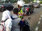 Denda Terbaru dari Pihak Kepolisian Bagi Pemotor yang Tidak Memakai Helm Saat Berkendara