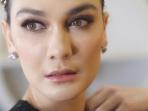 Kerap Tampil Mempesona dengan Bibir Merona, Intip Koleksi Lipstik Luna Maya 