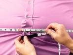 Tanpa Disadari, 5 Kebiasaan di Malam Hari Ini Bikin Badan Tambah Lebar