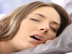 Apakah Kelelahan Menyebabkan Ngiler Saat Tidur? Intip Cara Mengobatinya
