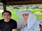 Menikah dengan Pengusaha Kaya, Regi Datau. Rumah Sederhana Ayu Dewi Jadi Pusat Perhatian