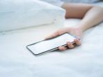 Waspada Bahaya Kesehatan Saat Meletakkan Handphone Di Sebelah Anda Saat Tidur