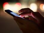 11 Cara Sepele Cegah Radiasi Smartphone yang Bisa Sebabkan Gangguan Kesehatan