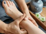 4 Bahan Dapur Ini Dapat Mengatasi Kaki yang Sakit Lo, Begini Caranya