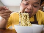 Jangan Makan Mie Instan Saat Sahur Jika Tak Mau Tubuh Lemas dan Tak Bertenaga