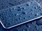 Jangan Panik, Ikuti Cara Ini untuk Atasi Ponsel Basah Kena Air