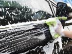 Sering Mencuci Mobil Sendiri? Begini Tips Agar Lebih Bersih dan Kinclong