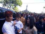 Jan Ethes Cucu Jokowi Curi Perhatian Pakai Baju Adat Bali