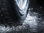 Kenali Bahaya Aquaplaning yang Kerap Diabaikan Para Pengemudi Mobil