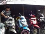 Selain Kondisi Bodi dan Mesin, Cek Dulu Nomor Ini Saat Beli Motor Bekas