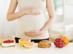 Ketahui Moms, Ini 4 Makanan Enak yang Pantang Dikonsumsi Ibu Hamil