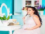 Waspadai Moms, Ini Hal yang Harus Diperhatikan Dalam Penggunaan Makeup  untuk Ibu Hamil