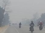Kabut Asap Masih Melanda Beberapa Daerah di Indonesia, Simak Tips Berkendara di Kondisi Jalan Berselimut Asap