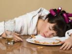 Stop Kebiasaan Tidur Setelah Makan, Ini Bahayanya
