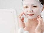 6 Cara Agar Sheet Mask Bekerja Maksimal di Wajah