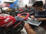 Cek Harga Perbaikan Motor Sport Akibat Banjir di Bengkel Spesialis