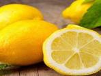 5 Jenis Buah Ini Bisa Bikin Kulit Glowing dan Cerah Alami, Salah Satunya Lemon