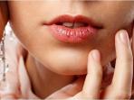 Jarang Diketahui, Ternyata 3 Bahan Alami Ini Bisa Mengatasi Bibir Kering dan Pecah-pecah