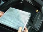 Nggak Perlu ke Bengkel, Begini Cara Mudah Bersihkan Filter AC Mobil Sendiri di Rumah