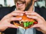 Selain Obesitas, 3 Masalah Kesehatan Ini Bisa Terjadi saat Makan Secara Berlebihan