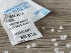 Sudah Tau Belum Kenapa Ada Silica Gel Ketika Membeli Tas baru? Ternyata Ini Alasannya