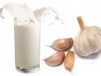 Wajib Coba, Ini 7 Manfaat Menakjubkan Minum Susu Campur Bawang Putih
