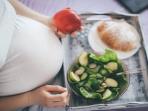 3 Jenis Makanan yang Dilarang Dikonsumsi Ibu Hamil karena Bahayanya