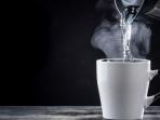 5 Manfaat yang Didapat Jika Rutin Minum Air Hangat Tiap Pagi Hari