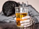 Hati-hati, Minuman Beralkohol Menjadi Penyebab Terbesar Terjadinya Pikun di Usia Muda