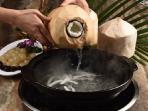 Terhindar Penyakit Mematikan, Ini Manfaat Kesehatan Minum Rebusan Air Kelapa Tiap Hari