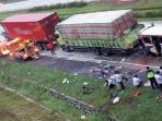 10 Orang Tewas Tabrakan di Tol Cipali, Ingat Bahaya Mengemudi di Belakang Truk