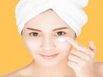 5 Kesalahan Memakai Eye Cream yang Perlu untuk Dihindari