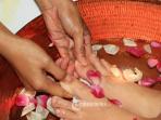 3 Resep Alami untuk Membuat Telapak Kaki Mulus dan Bebas Pecah Pecah
