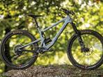 Dibaderol Termahal 100 Juta, Cek Harga Baru Sepeda Gunung Premium Santa Cruz di Indonesia