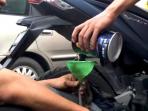 Meski Bikin Tarikan Lebih Ringan, Waspadai Bahaya Pakai Oli Mesin Encer pada Motor 