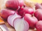 Resiko Kanker hingga Stoke Turun Hanya dengan Makan Bawang Merah Mentah