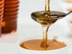Turunkan Kadar Kolesterol dengan Minum Air Madu Hangat di Pagi Hari, Ini Khasiat Lainnya