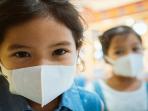 Indonesia Positif Corona, Cegah Penularan Virus Corona, Begini Cara Memakai Masker yang Benar 
