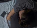 Mulai Sekarang Hindari Tidur di Dekat Smartphone, 4 Bahaya Ini Mengintai 