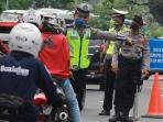 Simak, Ini Formasi Duduk yang Ditetapkan Selama PSBB Pada Kendaraan Pribadi 