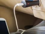 Ini Bahaya Mengisi Daya Ponsel di Power Output Mobil, Jika Terpaksa Jangan Terlalu Lama