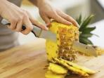 Atasi Kolesterol hingga Turunkan Berat Badan, Ketahui Manfaat Konsumsi Kulit Nanas Saat Lebaran