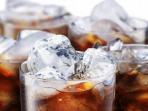 Terlalu Sering Minum Soda Bisa Berdampak Buruk bagi Tulang, Ini Dampak Lainnya