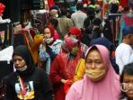 Waspada, Virus Corona Sangat Mudah Menyebar di Toko Pakaian