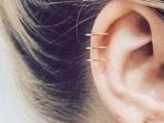 Jangan Sembarangan, Begini Cara Mengatasi Infeksi Akibat Tindik di Telinga