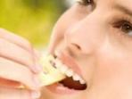 Jangan Sepelekan Makanan yang Nyangkut di Gigi Berhari-hari, Cari Tau 4 Bahayanya 