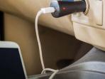 Charger HP di Colokan Mobil Ternyata Tidak Direkomendasikan, Kenapa? Ini Penjelasannya