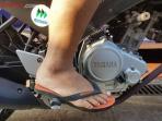 Jangan Diulangi Lagi, Ini Bahaya Menggunakan Sandal Jepit Saat Berkendara
