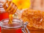 Ketahui Moms, Ini Manfaat dan Cara Menggunakan Madu untuk Atasi Asam Lambung