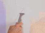 Langsung Hilang, 5 Tips Atasi Retak Rambut di Dinding Rumah
